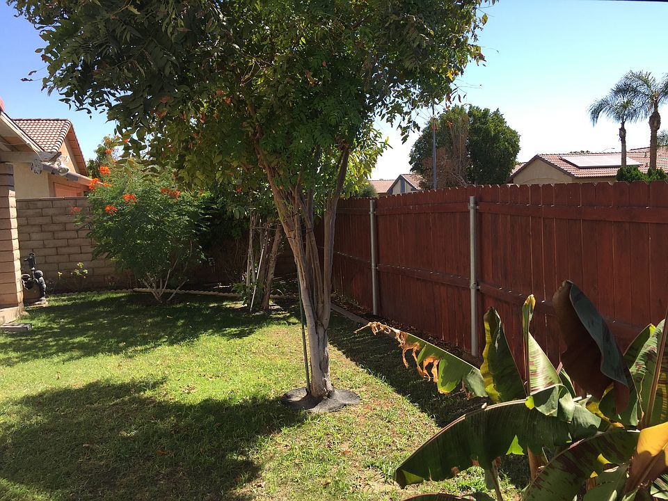 2nd image of 45630 Holly Ct