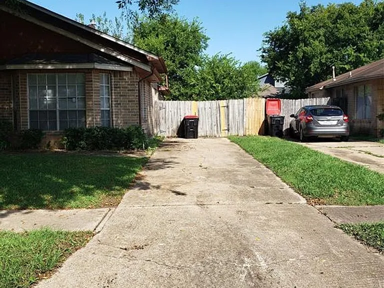 17010 Pastoria Dr — Photo 22