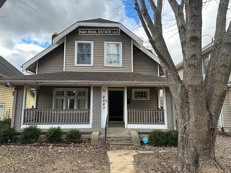 4240 Sunset Ave — Photo 1