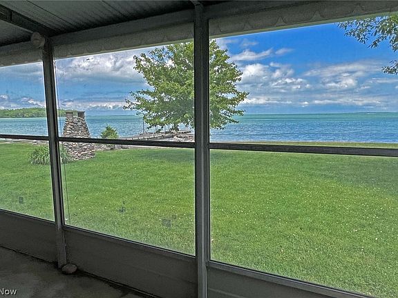2nd image of 206 Johanna Ln