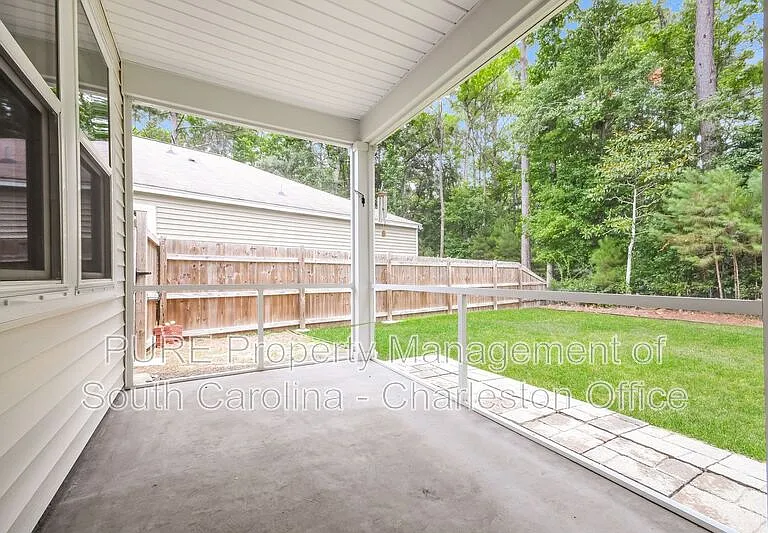 2641 Alamanda Dr — Photo 18