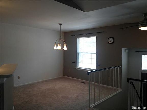 3rd image of 1541 N Bywood Ave #1