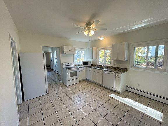 3rd image of 31 Belmont Ave #31