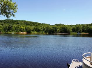 261 2nd St, Marine On Saint Croix, MN 55047