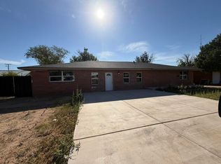 520 N El Paso Ave, Tulia, TX 79088