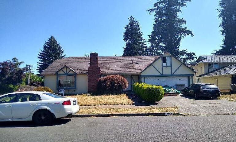 2nd image of 1338 Ginkgo St SE