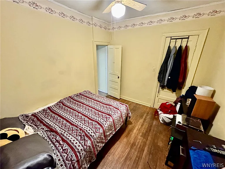 7 Berkley Pl — Photo 9