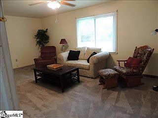 3rd image of 408 Sellwood Cir