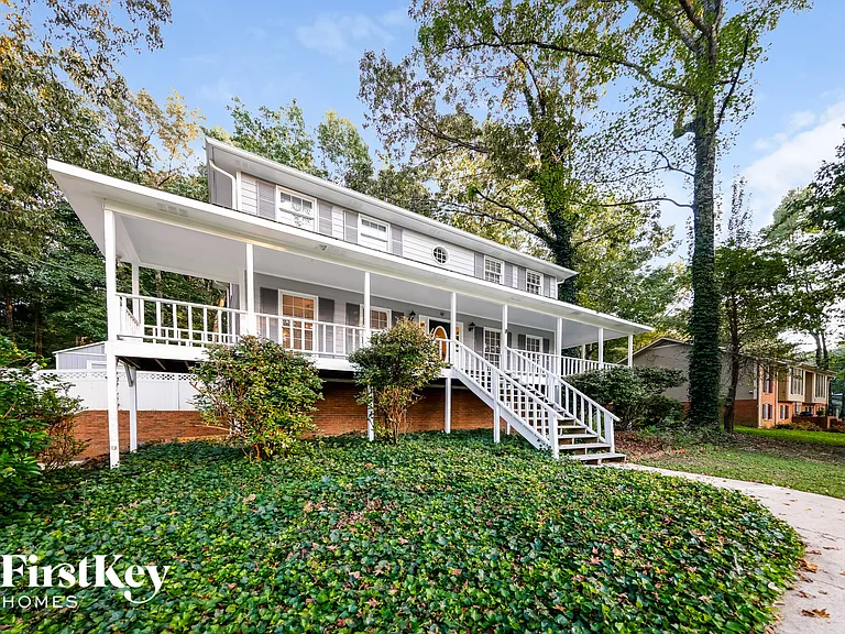 532 Russet Bend Dr — Photo 2