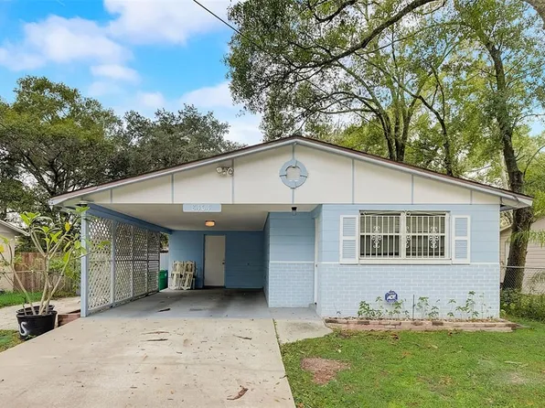 8404 N Packwood Ave, Tampa, FL 33604