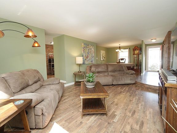 5th image of 4524 Seville Dr
