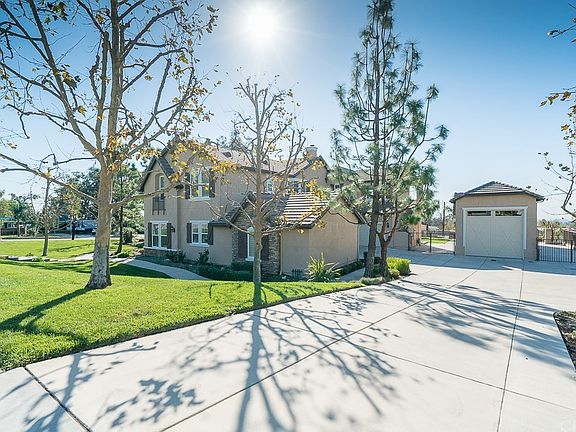 5th image of 12885 Black Creek Ct