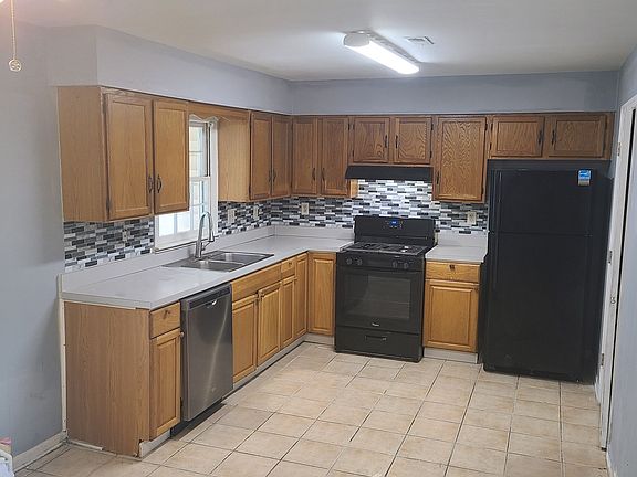 2nd image of 222 Timber Creek Ln SW