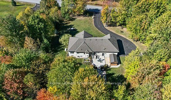 5th image of 524 Osmond Daley Dr
