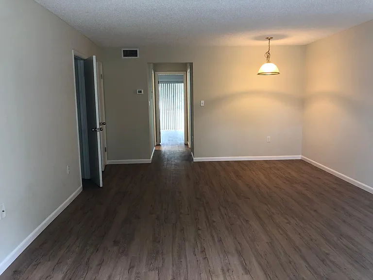 3106 Fairway Ln — Photo 10