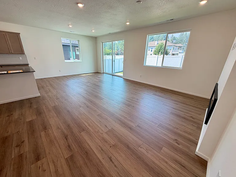 16639 E 30th Ln — Photo 10