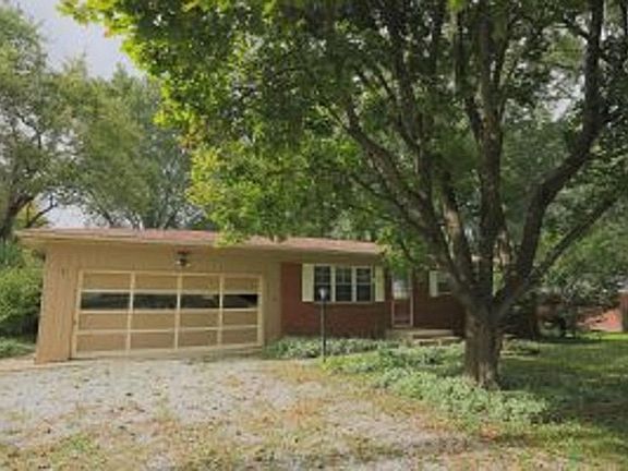 2nd image of 656 E Russell Lake Dr