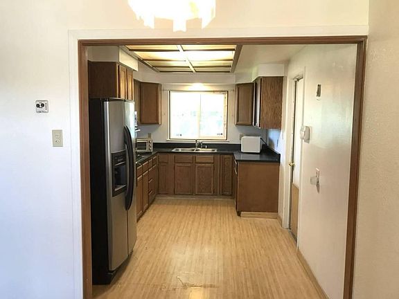 3rd image of 327 Hurley Dr