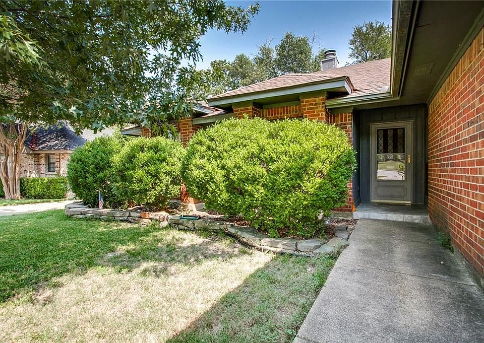 2nd image of 3006 Rambling Dr