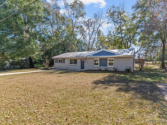 2nd image of 105 Deerfield Drive