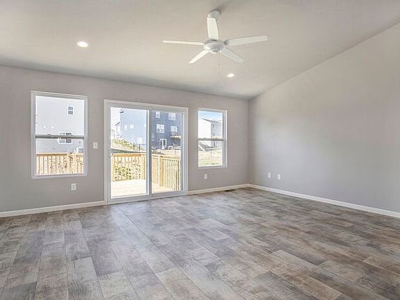 5th image of 8469 E Sturtevant Ave