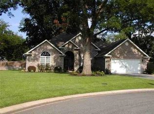 113 Suffolk Ln, Warner Robins, GA 31088