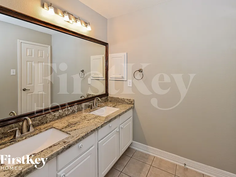 17714 Meadow Crossing Ln — Photo 16