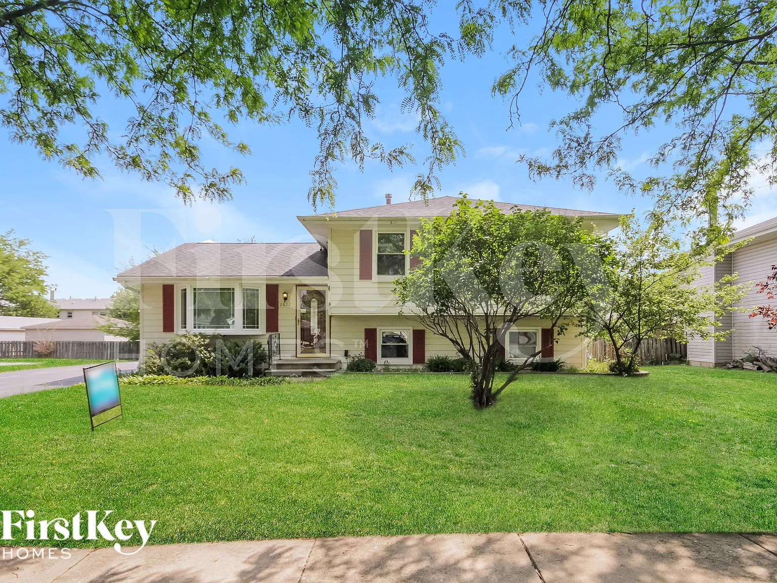 3 bed, 1.5 bath, 1744 sqft, $3,050 — Photo 1