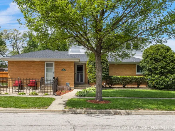 326 S Chase Ave, Lombard, IL 60148