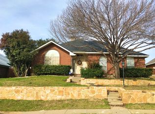 1422 Mapleview Dr, Carrollton, TX 75007