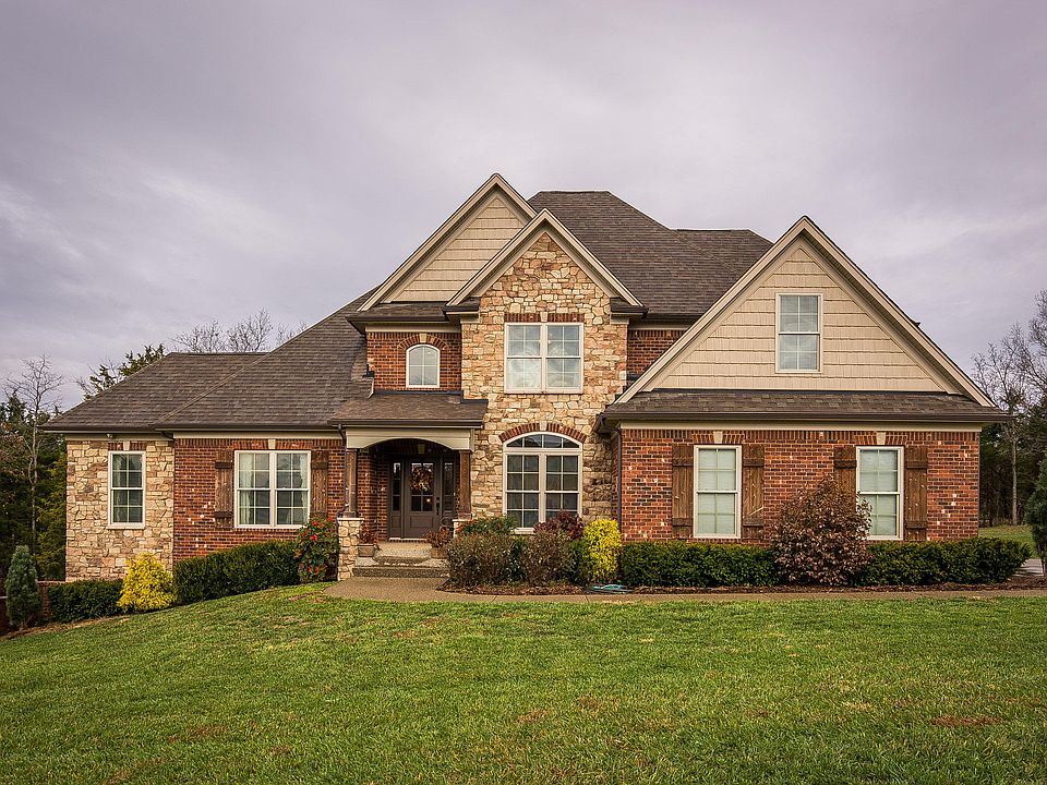 1st image of 298 Oak Park Dr