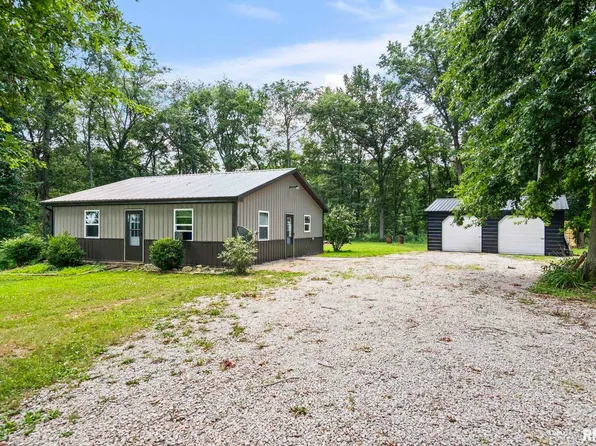 1195 State Route 48, Taylorville, IL 62568