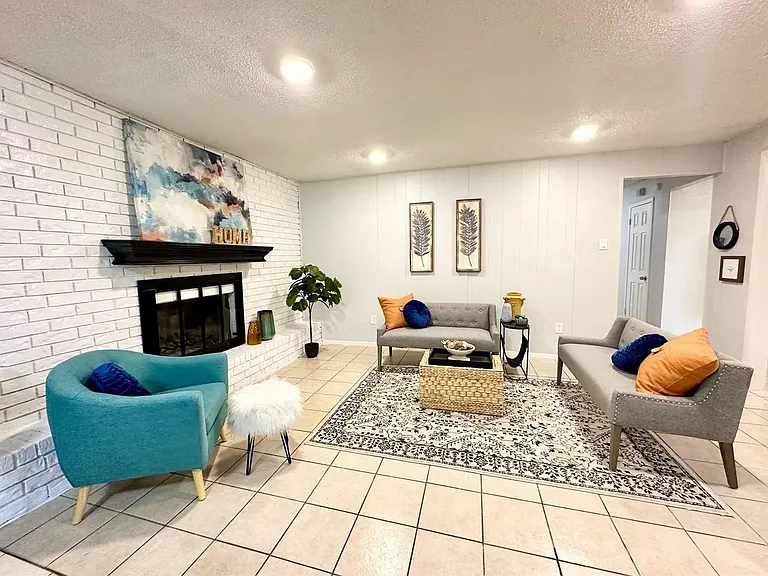2111 Warwick Dr — Photo 11
