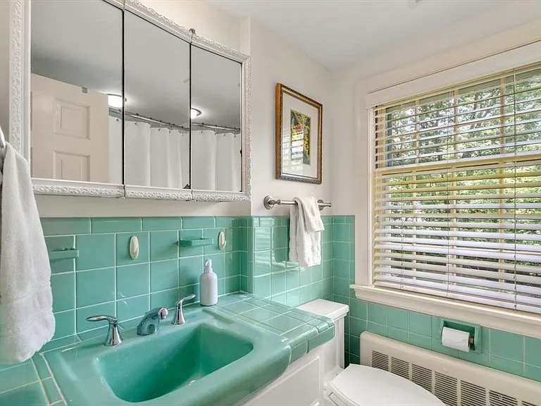 11 Nantucket Rd — Photo 18