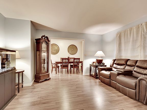 4th image of 2872 Haverhill Cir