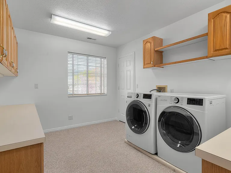 840 S East Mountain Cir — Photo 23