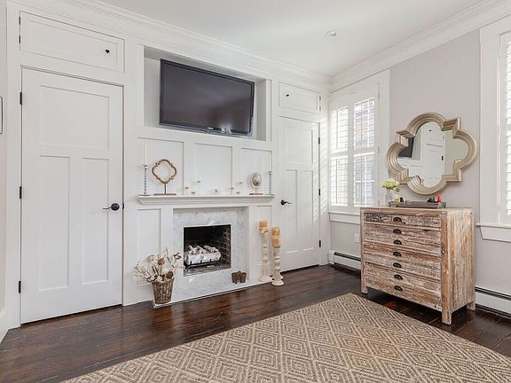 2nd image of 12 Bradford St #2