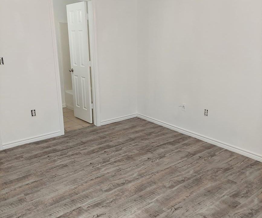 1st image of 904 N Bangor Ave #B