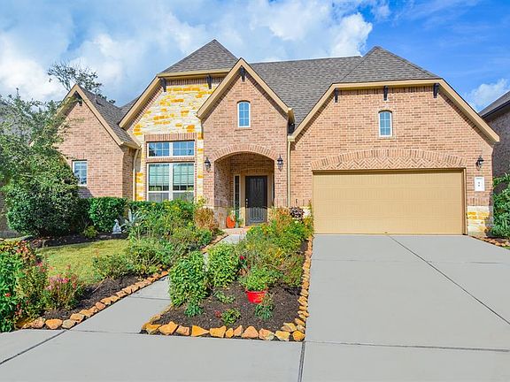 2nd image of 11 Cinque Terre Dr