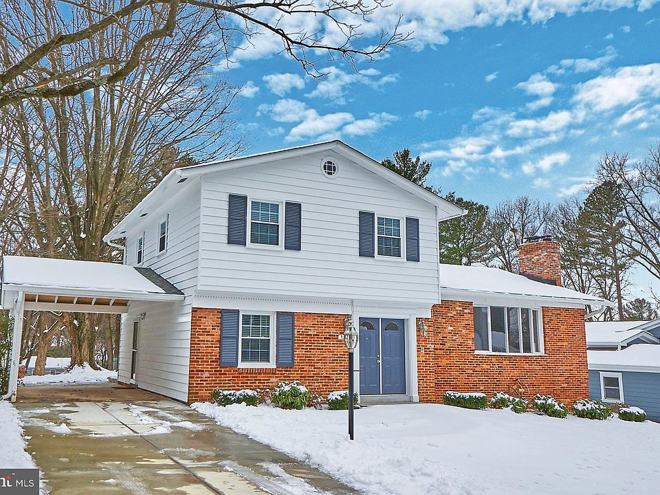 1st image of 502 Heritage Ln NW