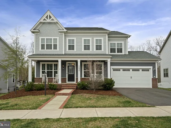 17934 Woods View Dr, Dumfries, VA 22026