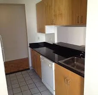 Rented by NY Living Solutions | media 23