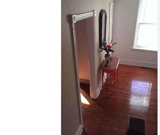 5th image of 700 N Harrison St