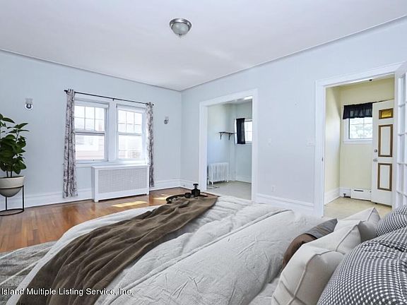 5th image of 20 Walters Ave