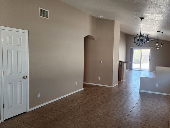 4th image of 2440 S Saint Pablo Dr
