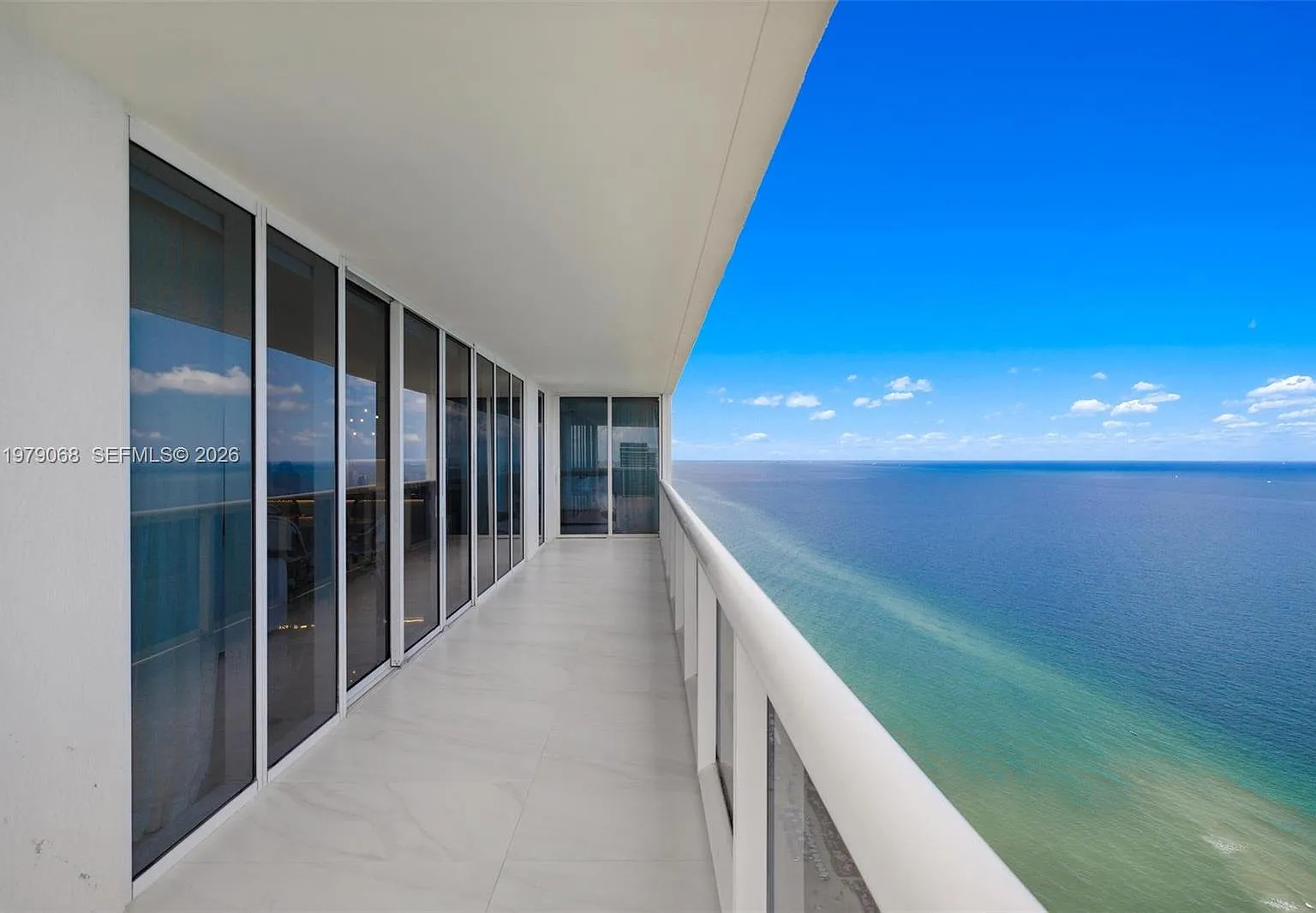 Beach Club Two Condo — Photo 3