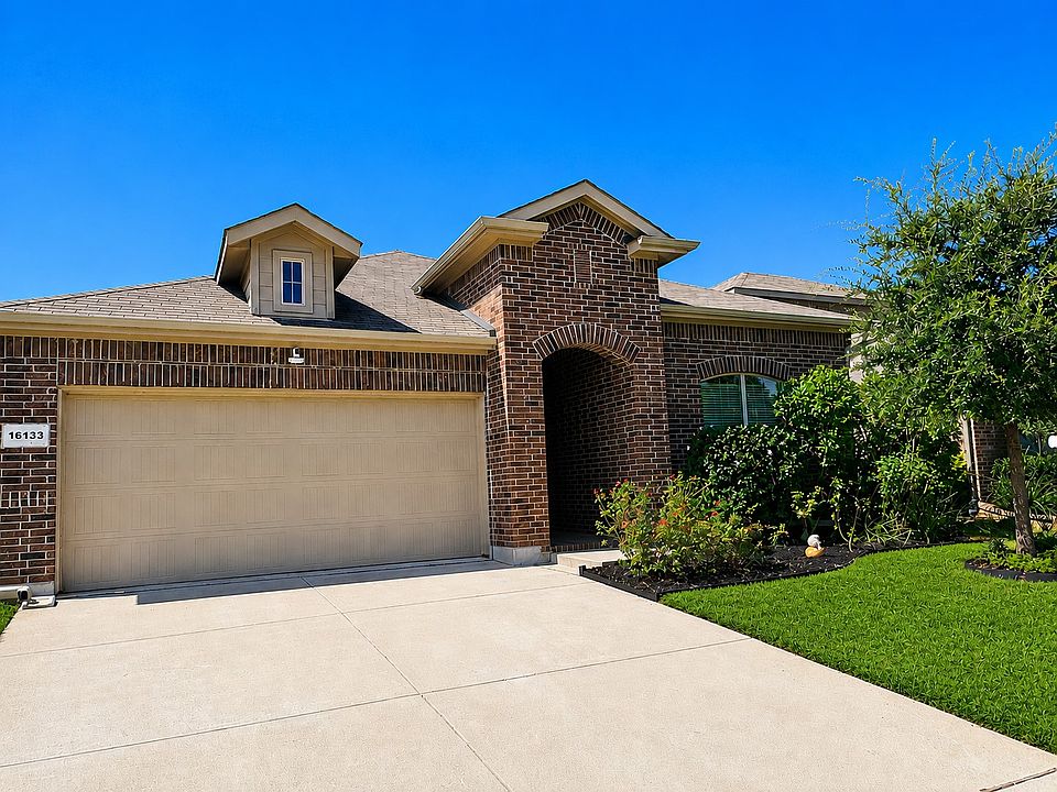 1st image of 16133 Bronte Ln
