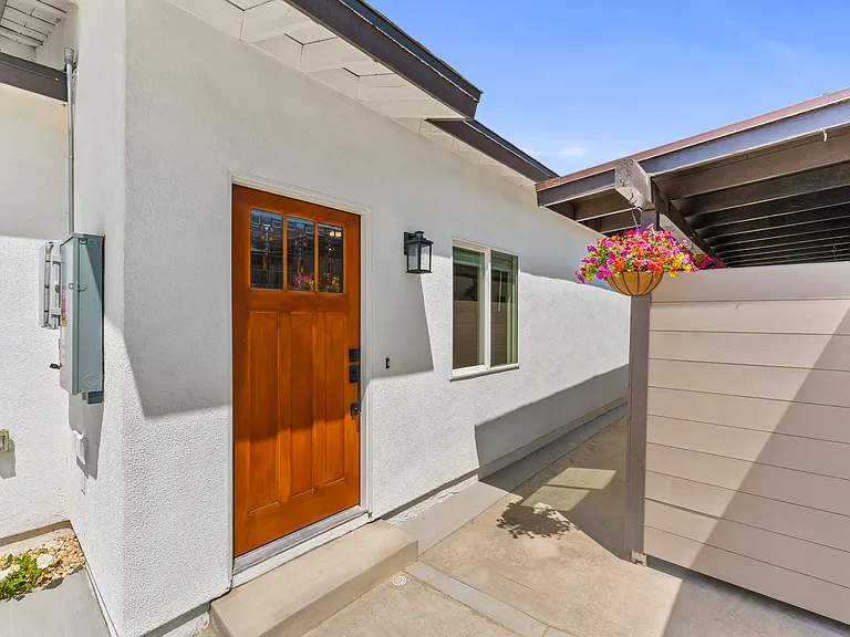 1421 De Anza St #2 — Photo 3