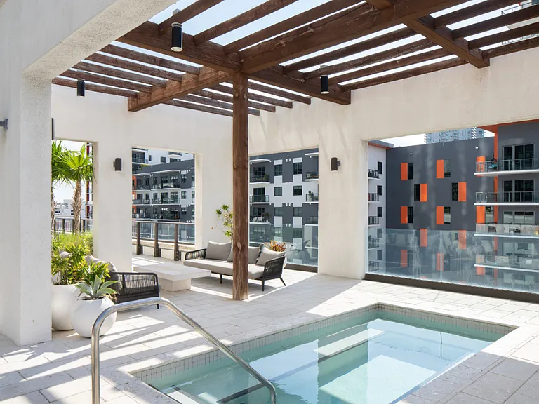 Gio Midtown — Photo 14