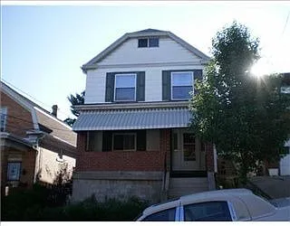 1418 Dagmar Ave photo 1